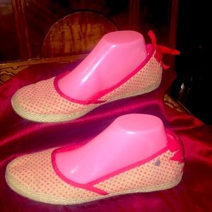 Ugg Women’s Red & Tan Espadrilles 8.5M Bow Back